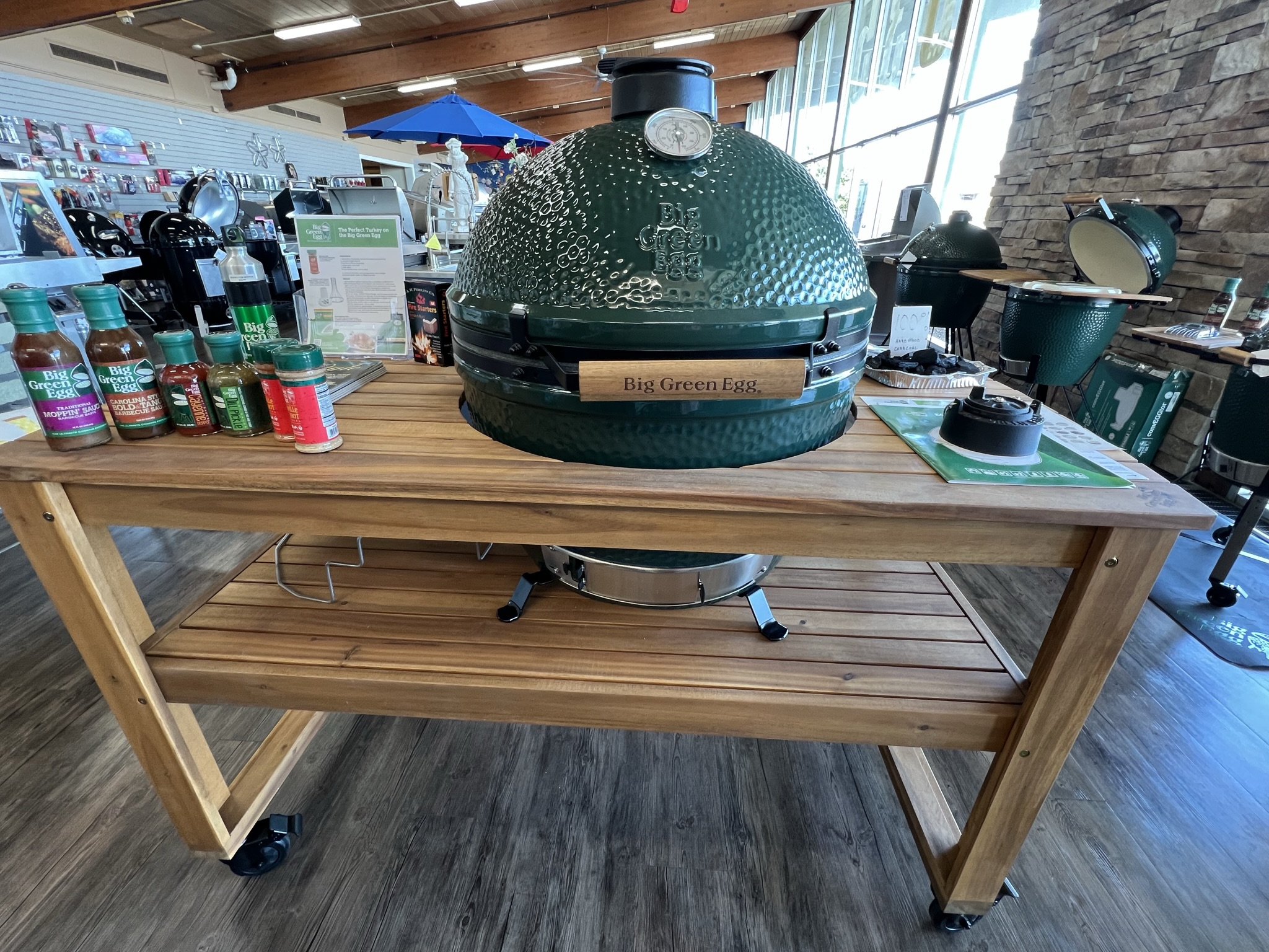 Green egg xl on sale table